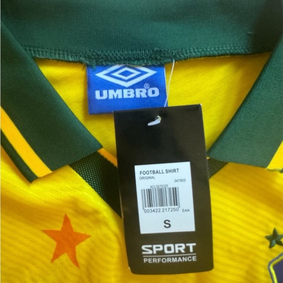 VTG Retro Umbro 1994 World Cup Brazil National Football Jersey Size: S - Picture 2 of 5